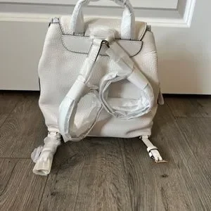 Micheal kors raven leather backpack optic white/gold Michael Kors Rhea Medium Backpack, Zip Compartments, PVC  main image 4